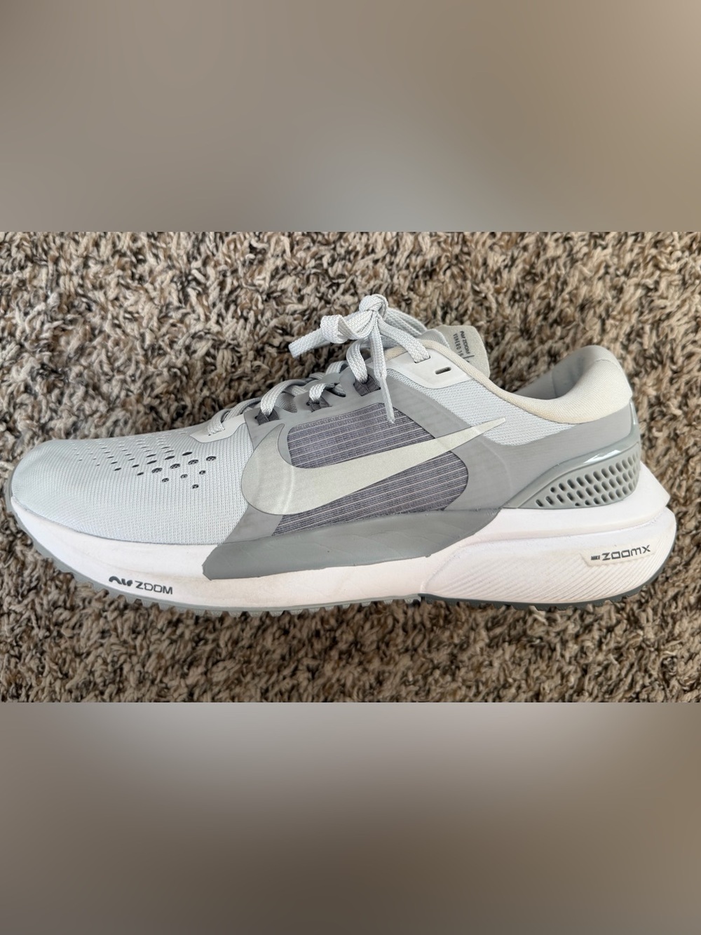 Nike Air Zoom Vomero 16 Running Shoes - Grey/White (Like New)